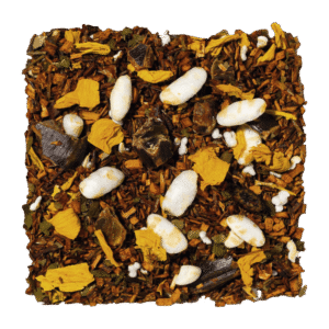 Losse blaadjes van LOOOM Creamy Kiss crème brûlée infusion: rooibos met witte gepofte stukjes, gele bloemblaadjes en donkere stukjes