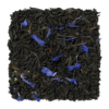 Losse blaadjes van LOOOM Imperial Grace earl grey tea: zwarte theeblaadjes met blauwe korenbloemblaadjes