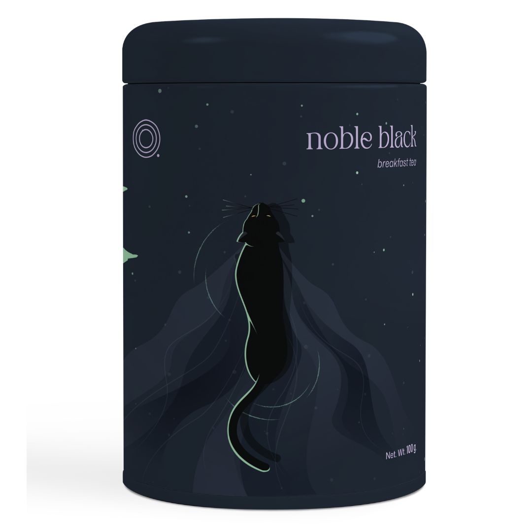 Noble Black - Tin Canister Tin canister Noble Black van LOOOM. Zwarte losse thee