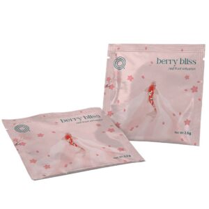 LOOOM Berry Bliss red fruit infusion: twee zakjes van 2,5 g met een koi op de verpakking