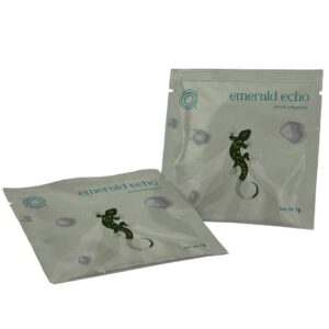 LOOOM Emerald Echo mint infusion: twee zakjes van 1 g met een gekko op de verpakking