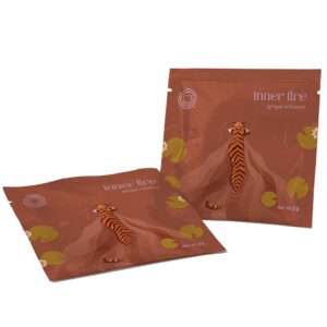 LOOOM Inner Fire ginger infusion: twee zakjes van 2 g met een tijger op de verpakking