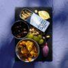 tapas plank met scheermessen in eigen nat
